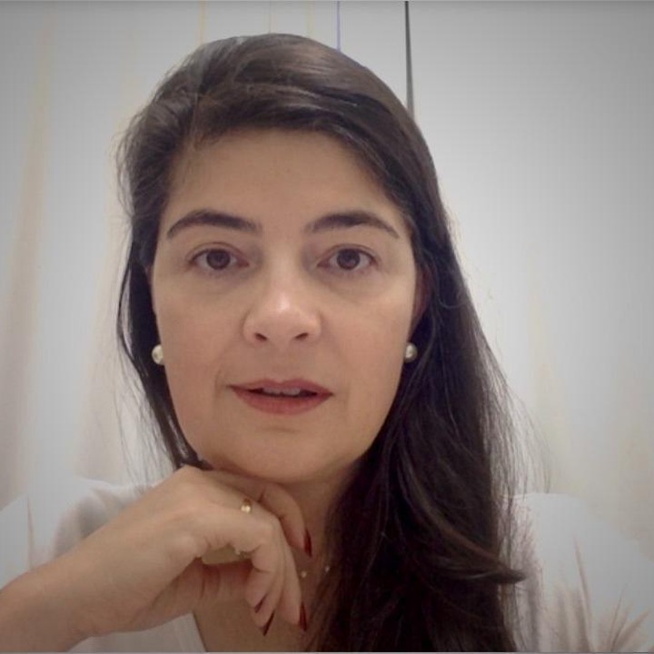 Foto de Profa. Dra. Renata Gomes Londero